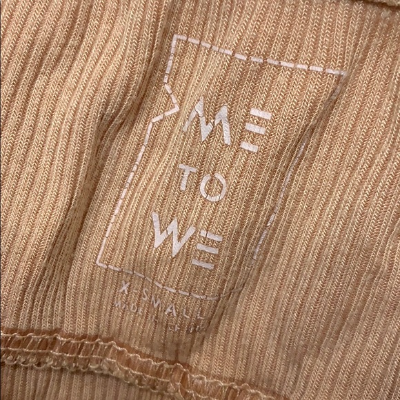 Light pink cropped v-neck tank top - Picture 3 of 3